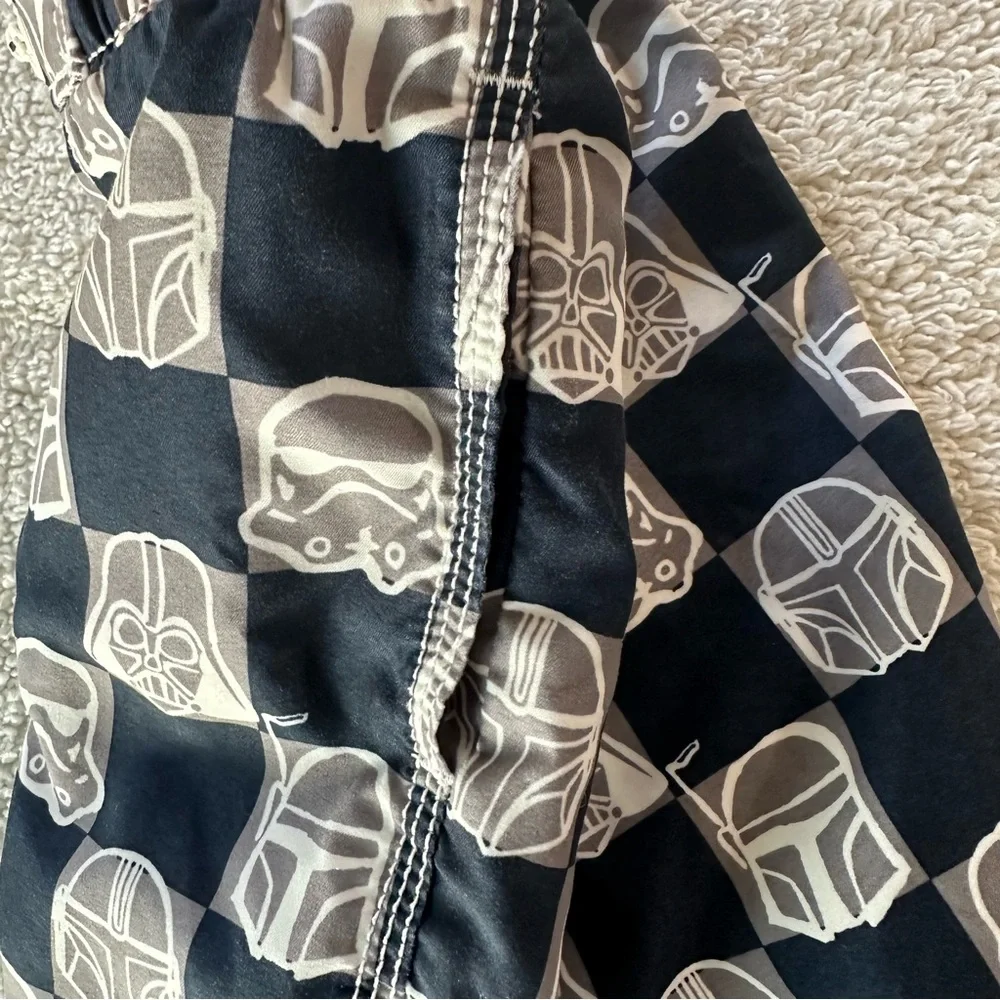 Gap Kids Star Wars Patterned Swim Shorts - Picture 4 of 5